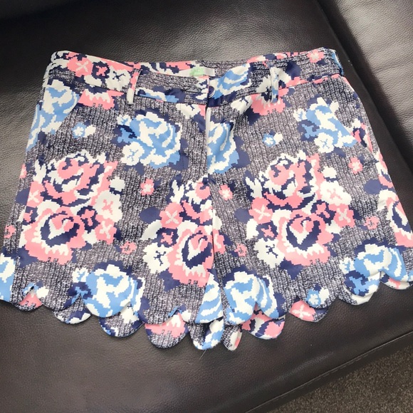 Jade brand new size 4 scalloped shorts - Picture 1 of 3